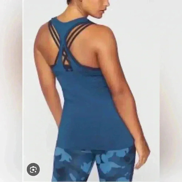 Athleta Limitless Keyhole Tank size Small - Picture 2 of 4